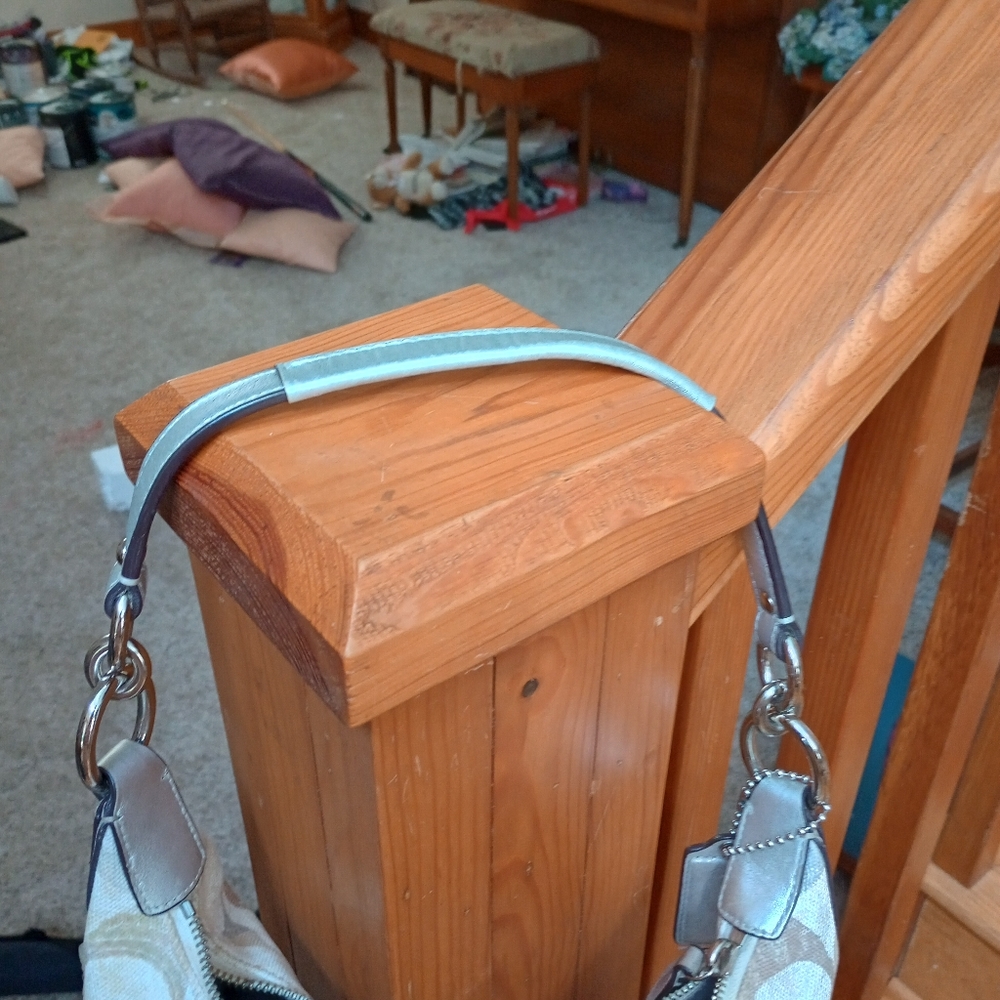 Coach Purse - Picture 5 of 7